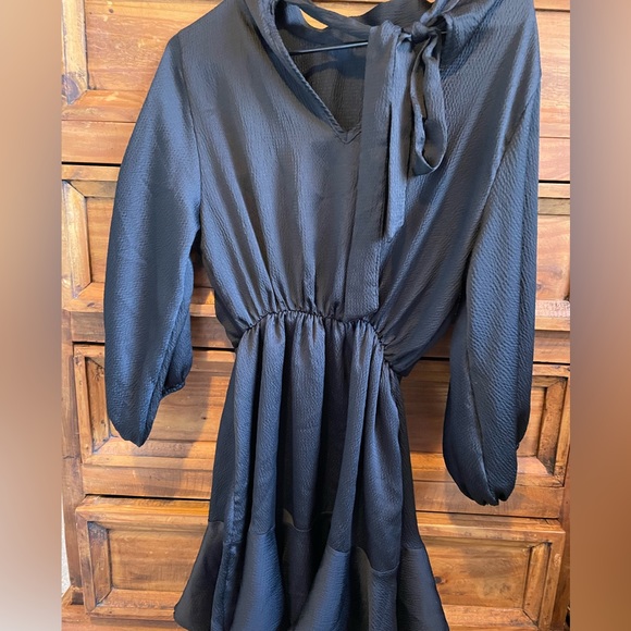 Vici black dress - Picture 3 of 3